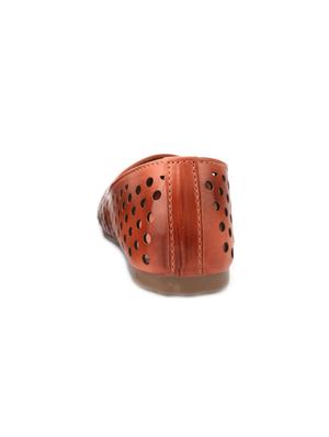 tan slip on jutis - 15967693 - Standard Image - 3