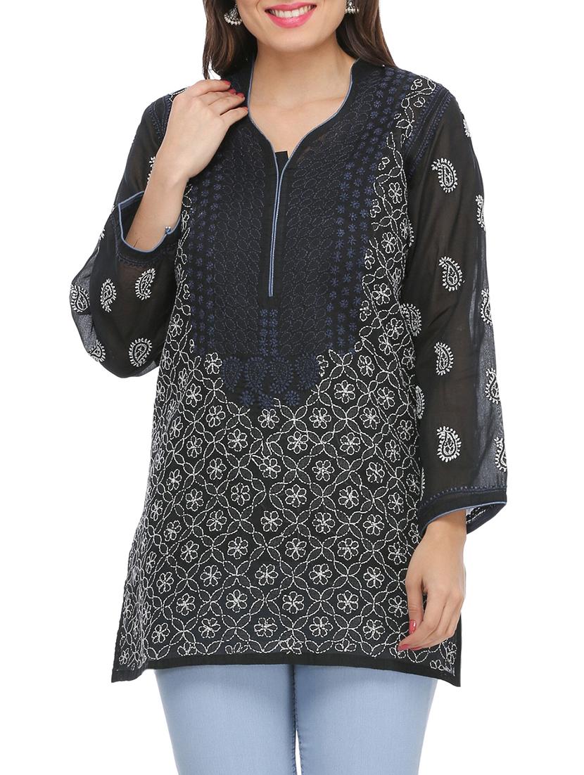 chikankari straight kurti - 15971785 - Zoom Image - 1