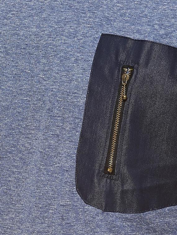 blue pocket t-shirt - 15972759 - Zoom Image - 4