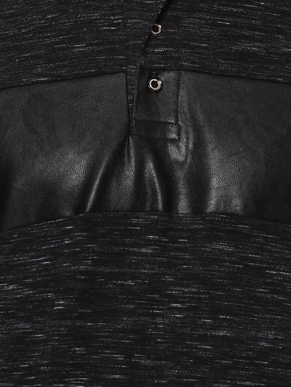 black cut and sew tshirt - 15972818 - Zoom Image - 4