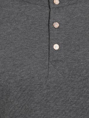 grey solid t-shirt - 15972821 - Standard Image - 4