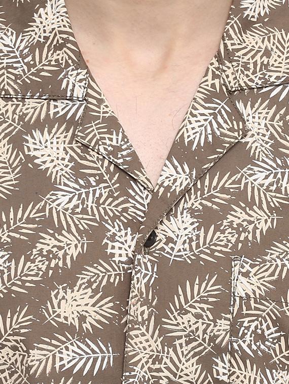 brown tropical printed casual shirt - 15974102 - Zoom Image - 5