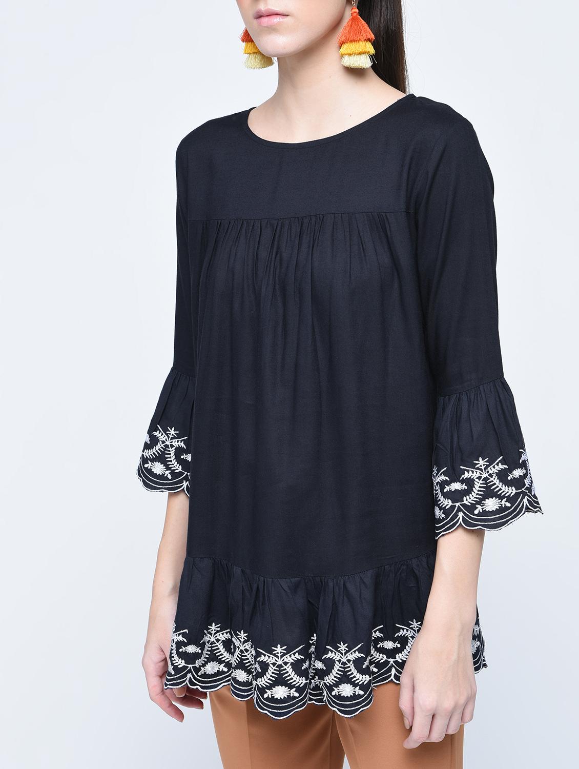 embroidered ruffled hem bell sleeved top - 15976817 - Zoom Image - 2