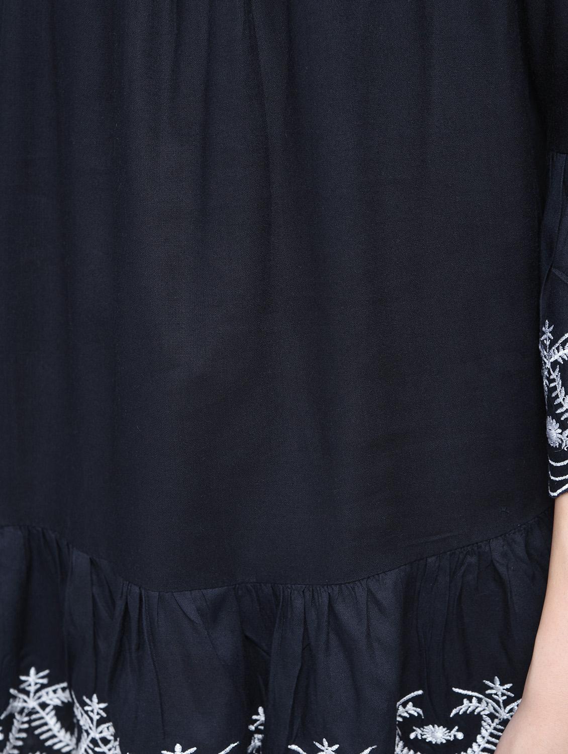 embroidered ruffled hem bell sleeved top - 15976817 - Zoom Image - 5