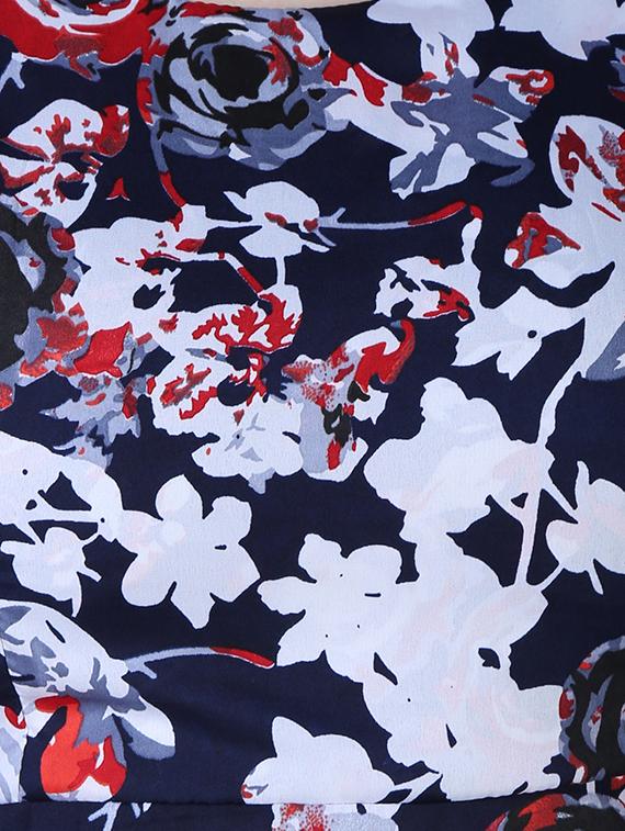 round neck floral flared maxi dress - 15977238 - Zoom Image - 4