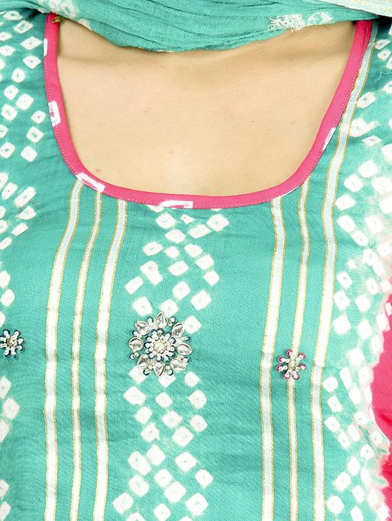 bandhani printed unstitched suit - 15978807 - Zoom Image - 4