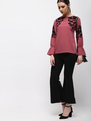graphic print bell sleeved top - 15989996 - Standard Image - 4
