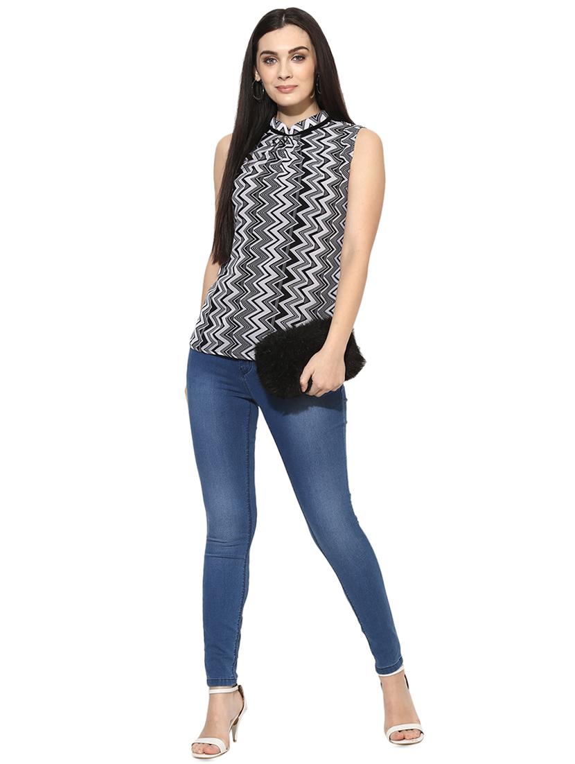 pleat detail chevron top - 15996497 - Zoom Image - 5