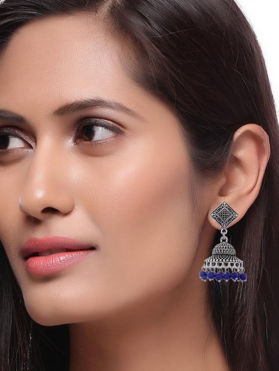 silver metal jhumka earring - 15996861 - Zoom Image - 3