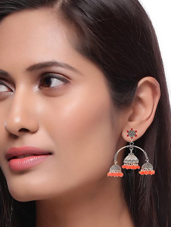 silver metal jhumka earring - 15996904 - Zoom Image - 3