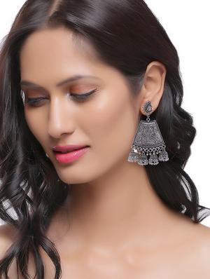 silver metal jhumka earring - 15997102 - Standard Image - 3