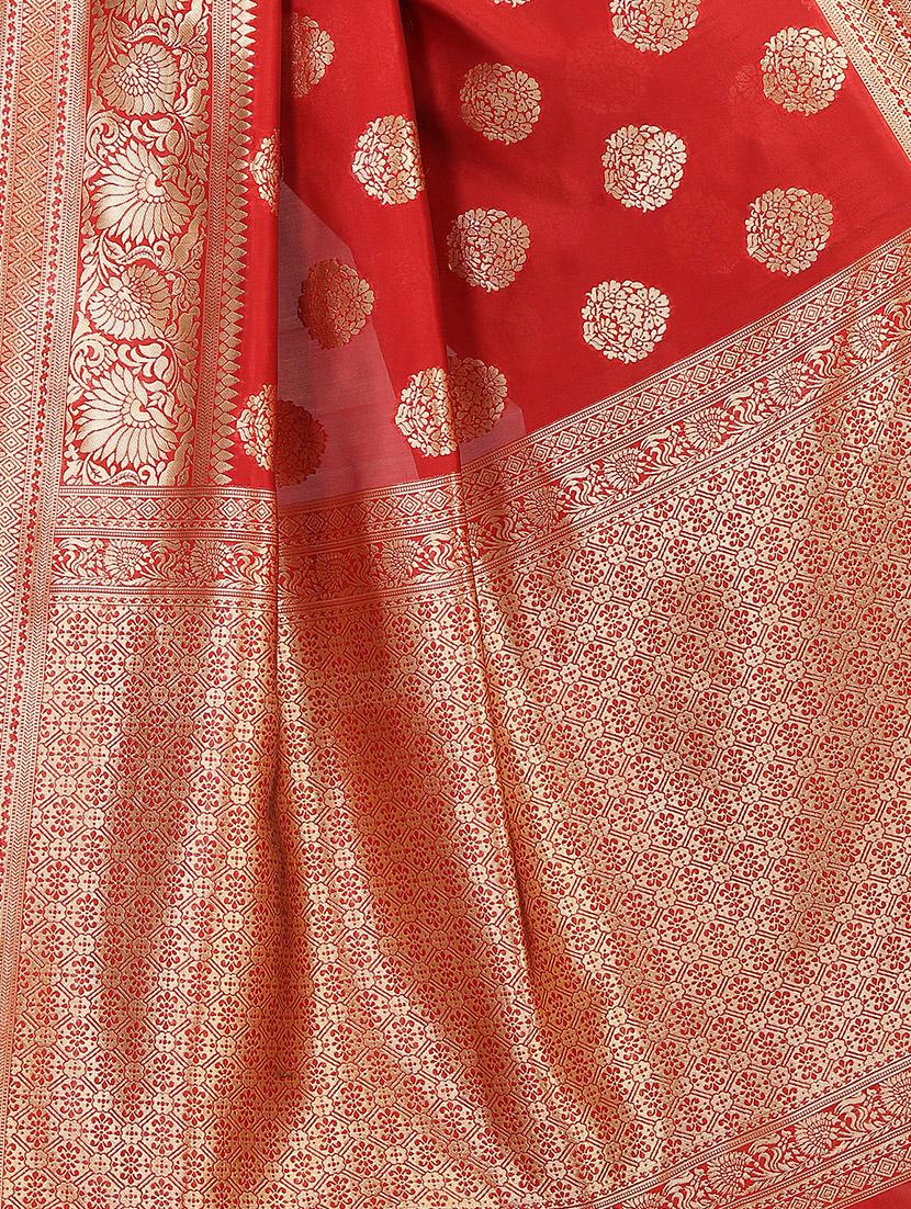 floral zari motif red banarasi saree with blouse - 15997967 - Zoom Image - 4