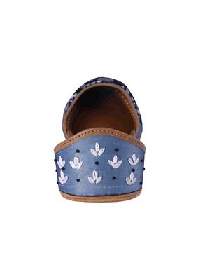 blue slip on jutis - 15998401 - Standard Image - 3