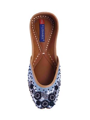 blue slip on jutis - 15998401 - Standard Image - 4