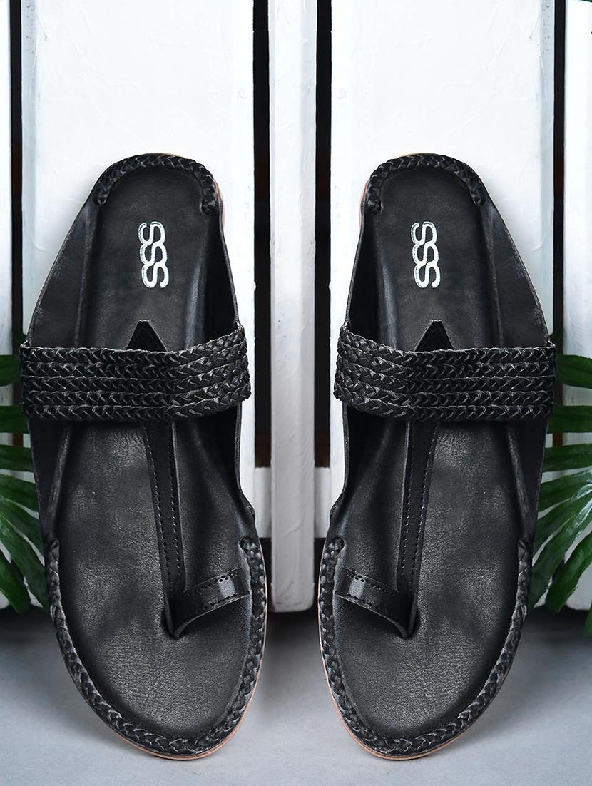 black one toe kolhapuris - 16002556 - Zoom Image - 1