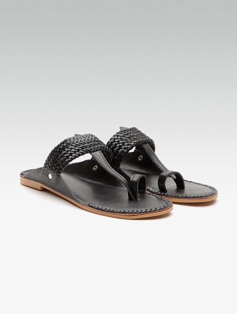 black one toe kolhapuris - 16002556 - Zoom Image - 2