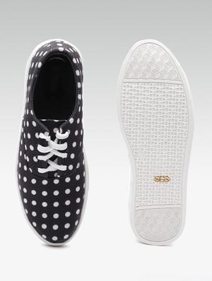 black lace-up sneakers - 16002700 - Standard Image - 4