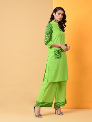 contrast patch pocket detailed kurta with palazzo set - 16009408 - Standard Image - 3