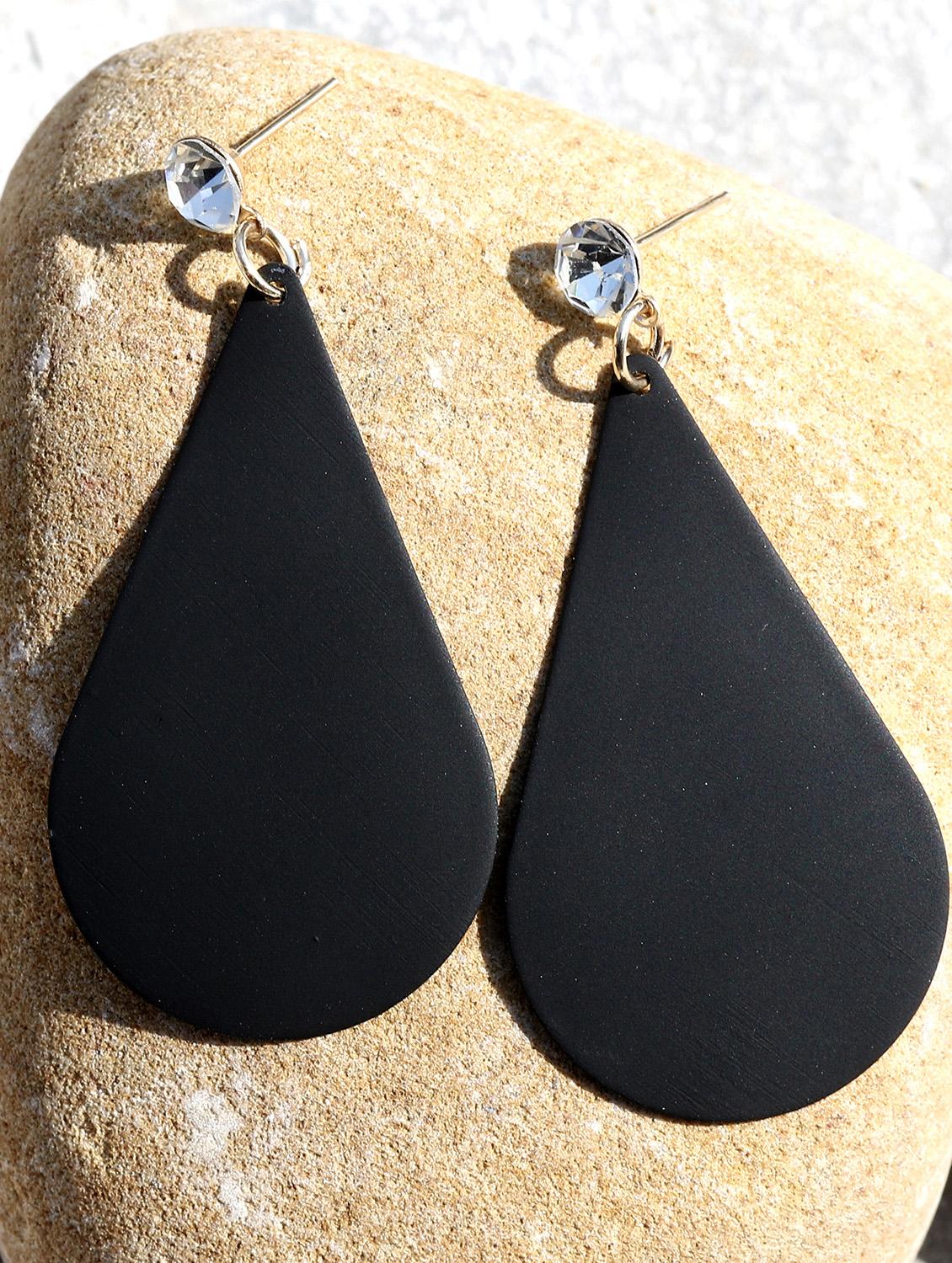black metal drop earring - 16010322 - Zoom Image - 1
