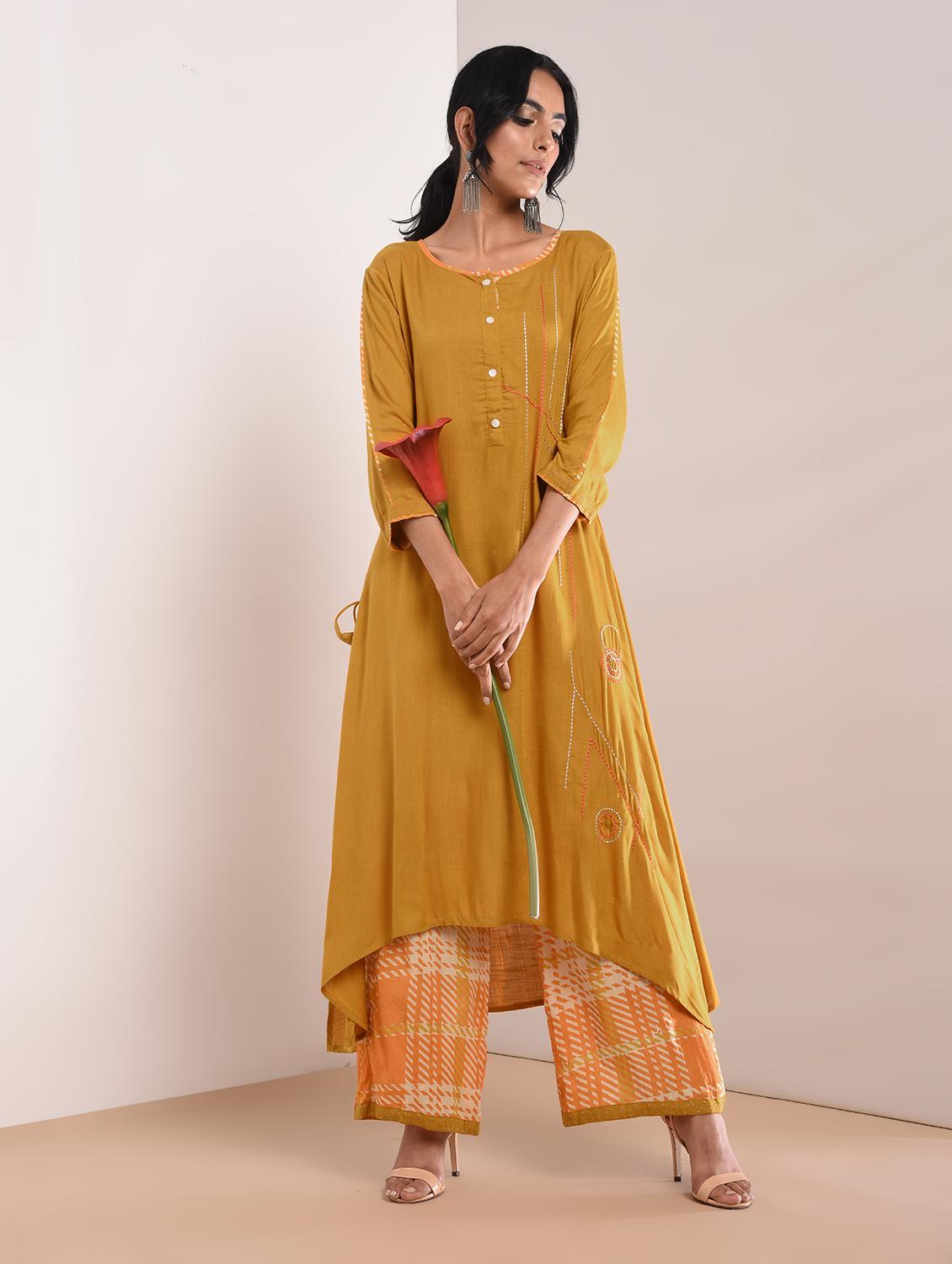 Kaantha asymmetric kurta palazzo set with tassels - 16011130 - Zoom Image - 1