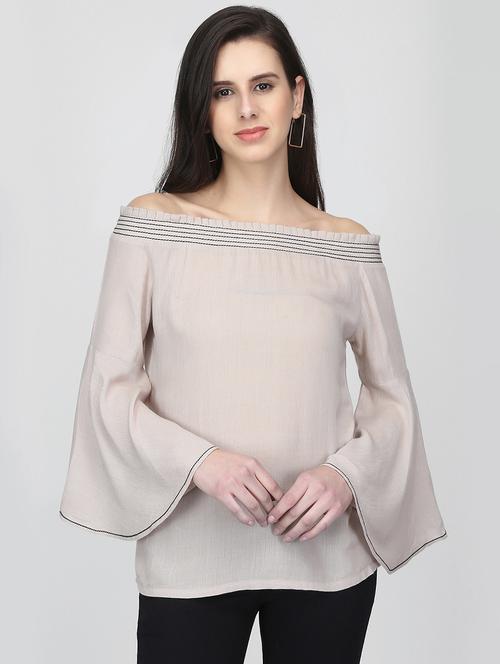 off shoulder bell sleeved top - 16013510 - Standard Image - 1