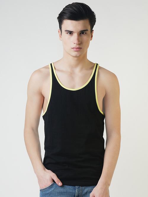 black solid vest - 16013705 - Standard Image - 1