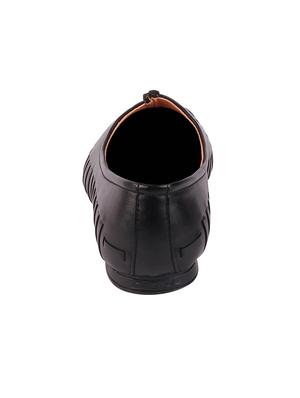 black leatherette slip on jutis - 16015687 - Standard Image - 3