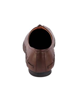 brown leatherette slip on jutis - 16015688 - Standard Image - 3