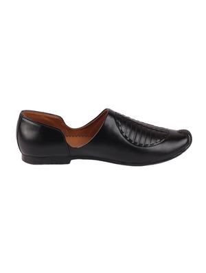 black leatherette slip on jutis - 16015690 - Standard Image - 2