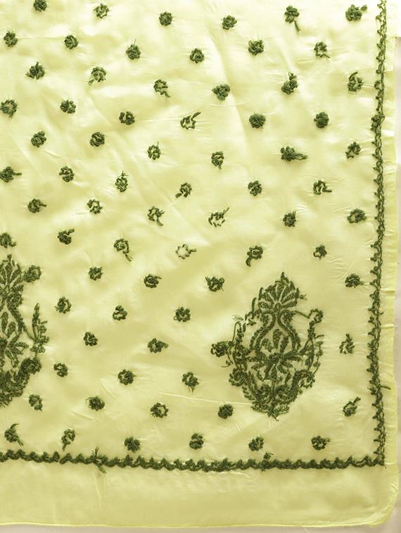 floral yellow chikankari saree - 16016609 - Zoom Image - 4