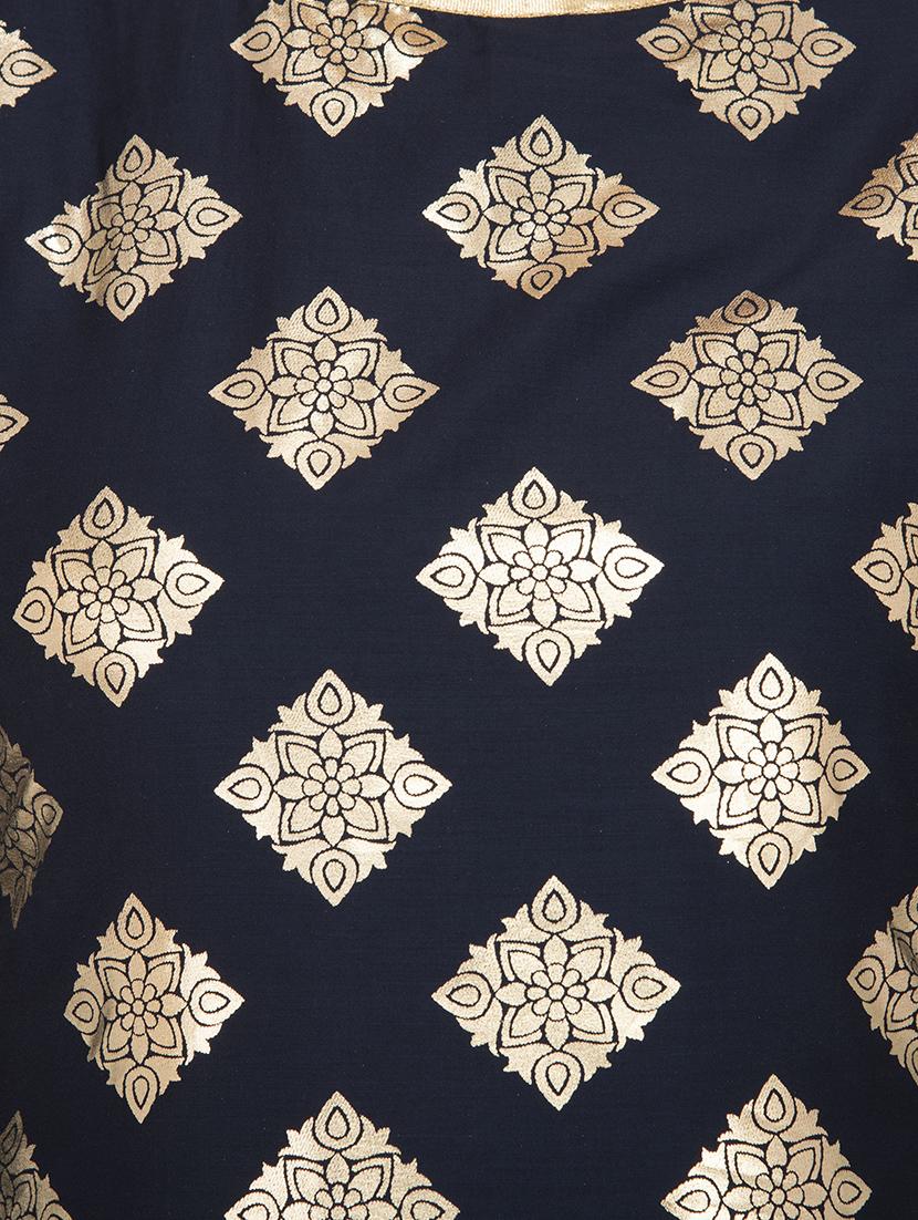 layered foil print kurta - 16019740 - Zoom Image - 4