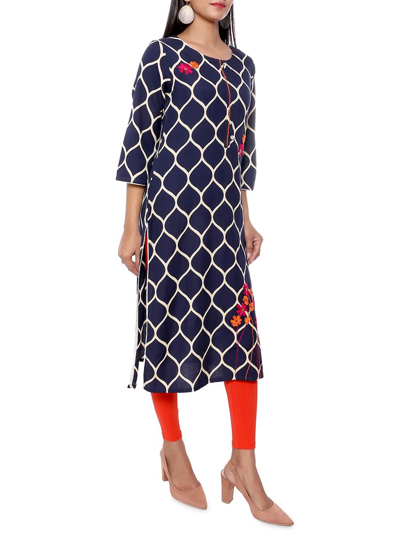 embroidered straight kurta - 16029118 - Zoom Image - 2