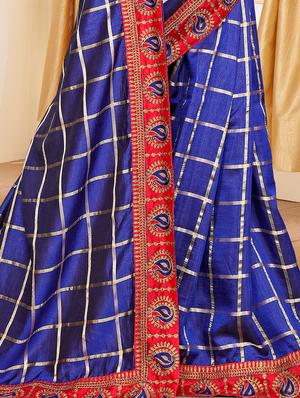 checkered embroidered border saree with blouse - 16064955 - Standard Image - 4