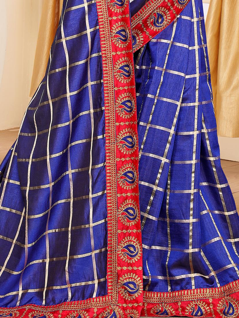 checkered embroidered border saree with blouse - 16064955 - Zoom Image - 4