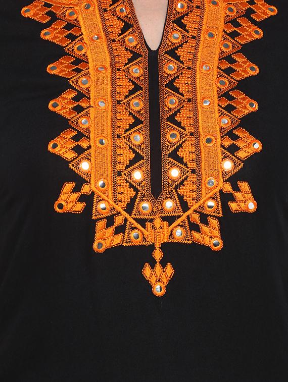 embroidered straight kurta - 16072212 - Zoom Image - 4