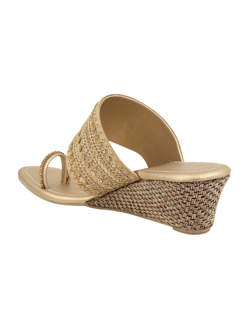 gold one toe wedges - 16079130 - Zoom Image - 3