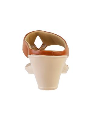 tan toe separator wedges - 16083254 - Standard Image - 3