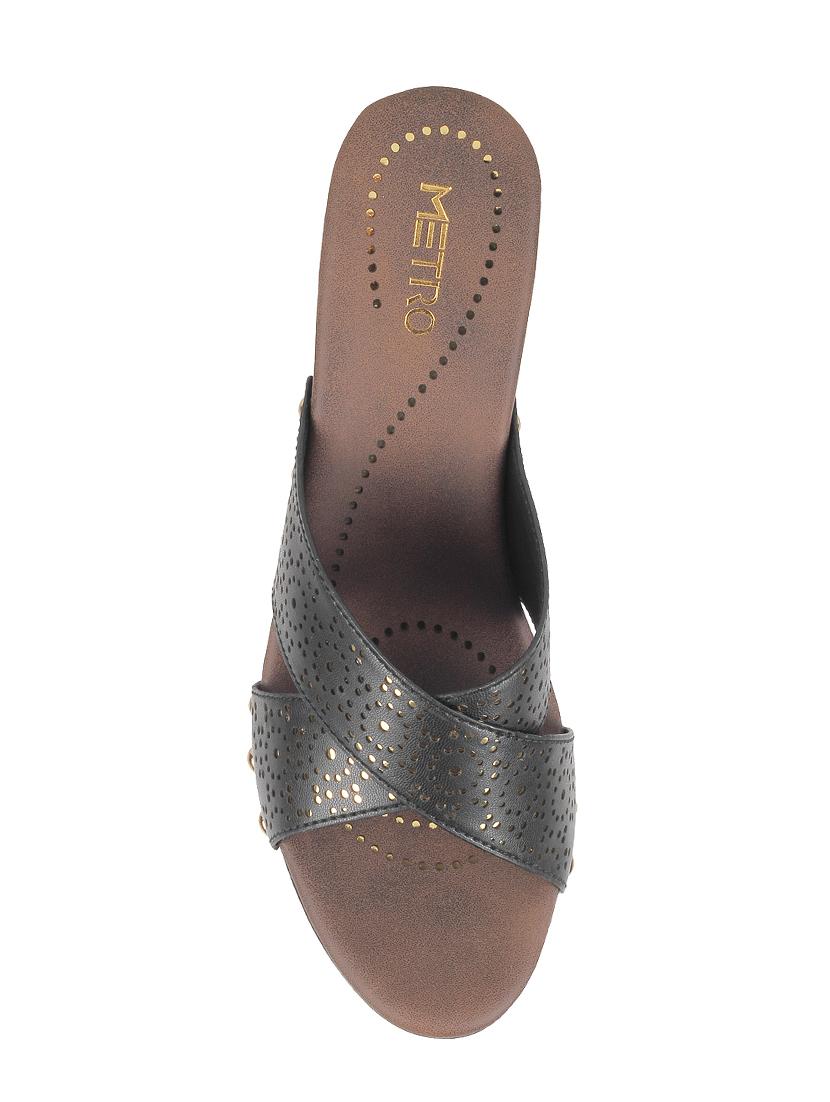 black platforms sandals - 16083917 - Zoom Image - 4