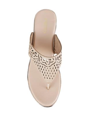 beige toe separator wedges - 16083964 - Standard Image - 4