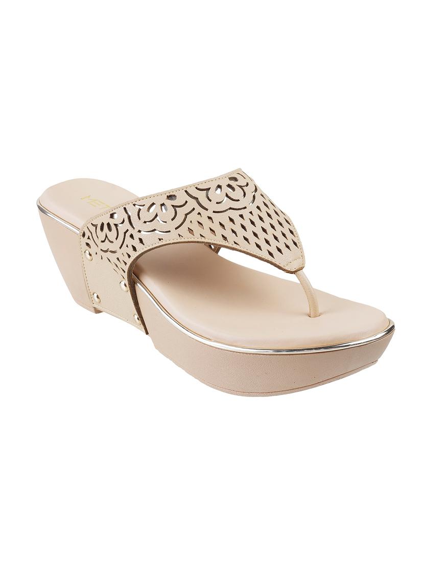 beige toe separator wedges - 16083964 - Zoom Image - 1