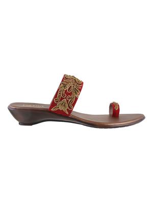 maroon leather toe separator kolhapuris - 16084072 - Standard Image - 2