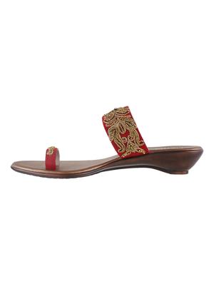 maroon leather toe separator kolhapuris - 16084072 - Standard Image - 3