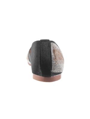 black slip on jutis - 16084355 - Standard Image - 3