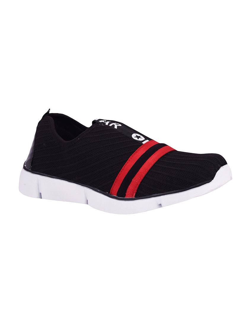 black sport shoes - 16111462 - Zoom Image - 1