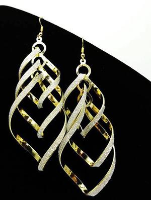 gold metal drop earring - 16112847 - Standard Image - 4