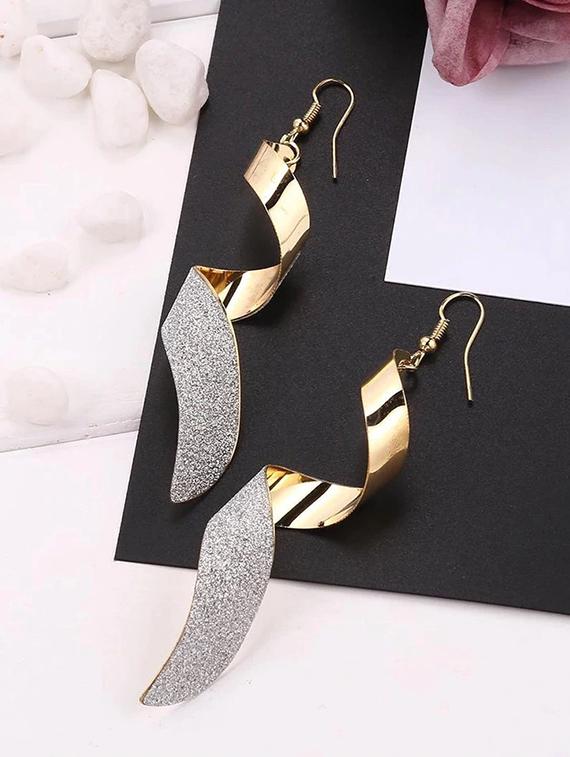 gold zinc drop earring - 16112851 - Zoom Image - 1
