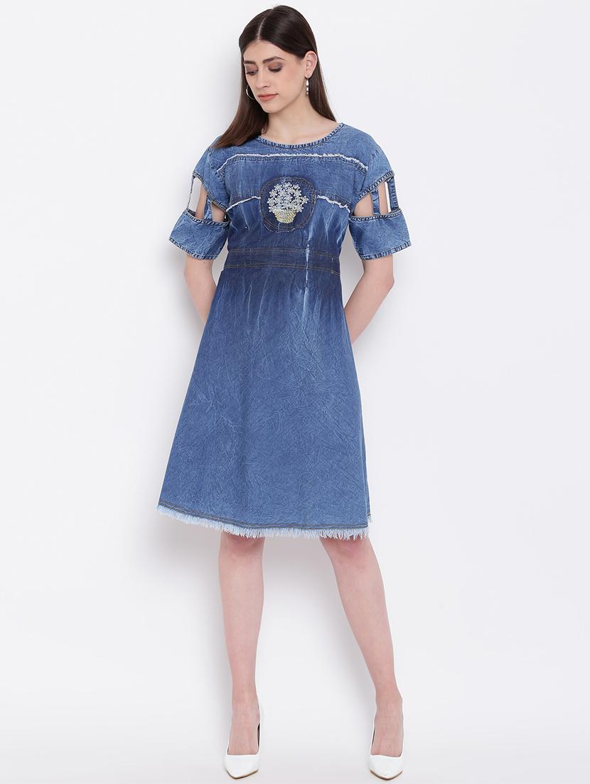 cut out sleeved embroidered denim dress - 16113971 - Zoom Image - 4