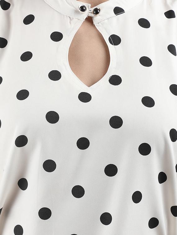 curved hem polka dots top - 16168862 - Zoom Image - 5