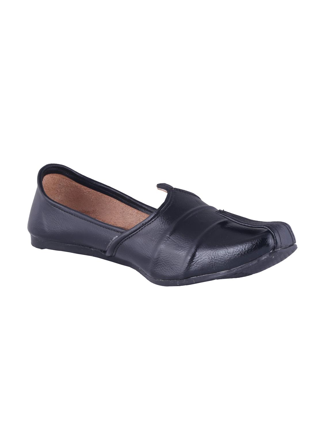 black leather slip on jutis - 16169425 - Zoom Image - 1