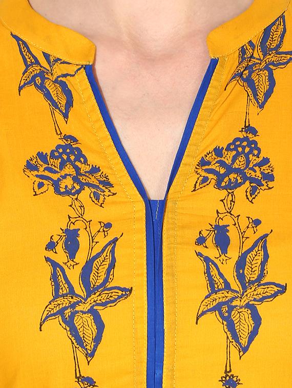 block printed a-line kurta - 16179282 - Zoom Image - 4